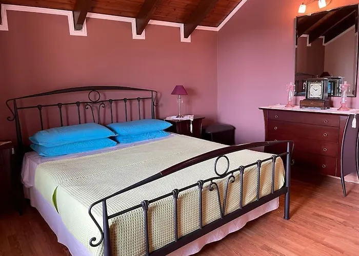 Vila Agrampeli *